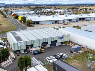 2/6 Loongana Court Cambridge TAS 7170 - Image 1
