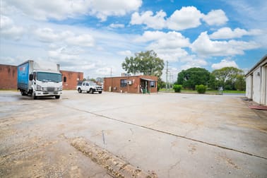 Click to view all images 2-4 Wodonga Street Wodonga VIC 3690 - Image 3