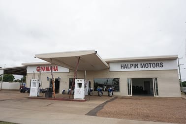 Click to view all images 39-43 Grey Street St George QLD 4487 - Image 3