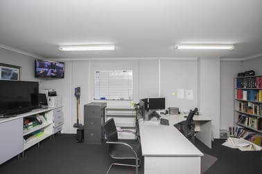 8 & 9/7 Prindiville Drive Wangara WA 6065 - Image 2
