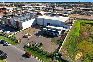 63 Christable Way Landsdale WA 6065 - Image 3