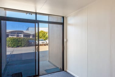 Unit 4/11-15 Gardner Court Wilsonton QLD 4350 - Image 3