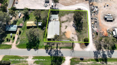 Click to view all images 17 Boyd Street Darlington Point NSW 2706 - Image 2