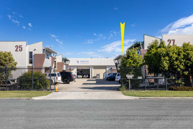 9/25-27 Redcliffe Gardens Drive Clontarf QLD 4019 - Image 2