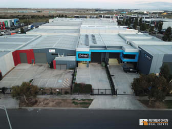 2/128 Eucumbene Drive Ravenhall VIC 3023 - Image 2