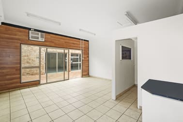 2/33 Zunker Street Burnett Heads QLD 4670 - Image 3