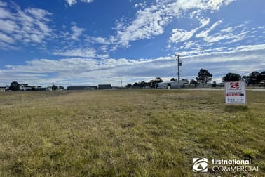 16 Jackson Crescent Bairnsdale VIC 3875 - Image 3