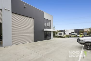 1/20 Carbine Way Mornington VIC 3931 - Image 2