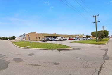 4/43 Felspar Street Welshpool WA 6106 - Image 1