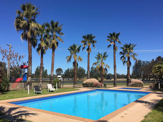 Click to view all images Lakes Entrance VIC 3909 - Image 1