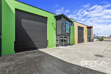 2/92-94 Beach Road Pialba QLD 4655 - Image 2