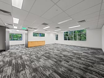 2/2740 Logan Road Eight Mile Plains QLD 4113 - Image 2