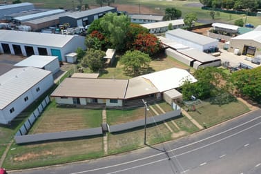 13 Littlefield Street Blackwater QLD 4717 - Image 2