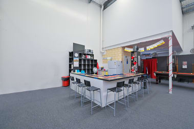 3/2 Pitt Way Booragoon WA 6154 - Image 2