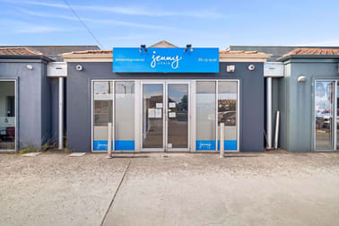 2/922 Howitt Street Wendouree VIC 3355 - Image 1