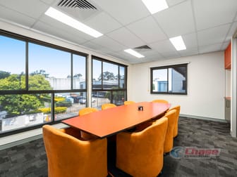 2/109 Riverside Place Morningside QLD 4170 - Image 3