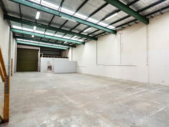 2/92 Watt Road Mornington VIC 3931 - Image 3