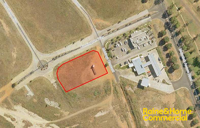 17 Meninga Crescent Moranbah QLD 4744 - Image 3
