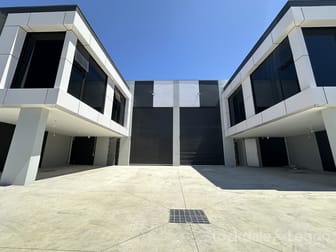 2/3 Hampden Road Cranbourne West VIC 3977 - Image 2