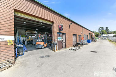 2/37 Cameron Street Cranbourne VIC 3977 - Image 1