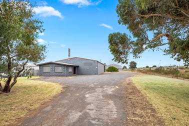 19 Duigan Street Mount Gambier SA 5290 - Image 3