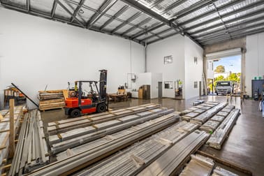 Unit 2/85 Industry Place Wynnum QLD 4178 - Image 3