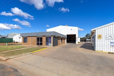 17 Railway Parade South Cobar NSW 2835 - Image 2