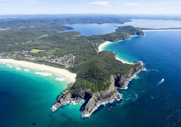 2 Lakeside Crescent Elizabeth Beach NSW 2428 - Image 1