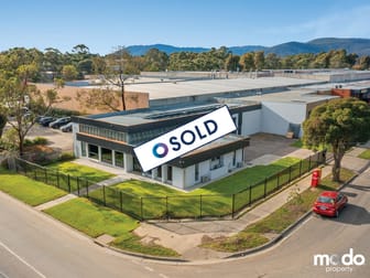 1 Woodbine Court Wantirna South VIC 3152 - Image 1