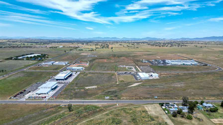 Click to view all images 208 New Winton Road, Westdale Tamworth NSW 2340 - Image 3