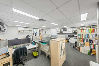 4/220 Boundary Street Spring Hill QLD 4000 - Image 2
