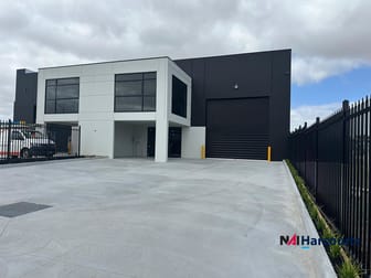 1/8 Craftsman Drive Diggers Rest VIC 3427 - Image 1
