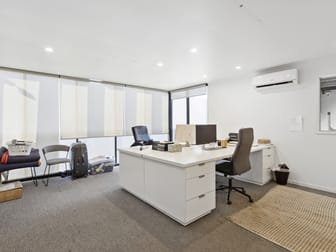 3/17 Carbine Way Mornington VIC 3931 - Image 2