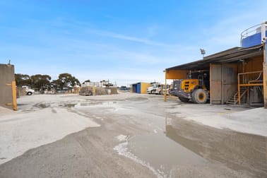 219 South Gippsland Highway Cranbourne VIC 3977 - Image 2