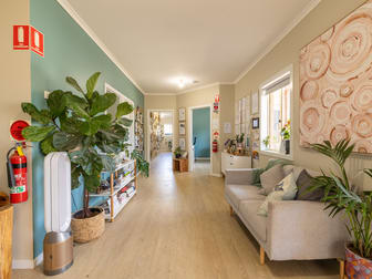 72 East Street Woodend VIC 3442 - Image 2