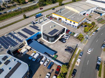 1/30 Hutchinson Street Burleigh Heads QLD 4220 - Image 2