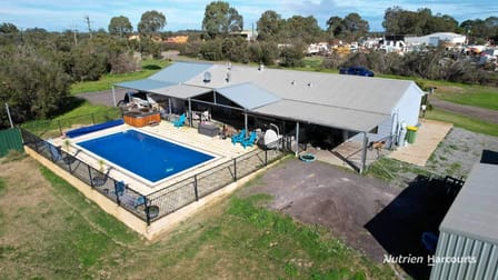 61 Bell Road Coonabidgee WA 6503 - Image 3