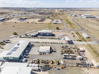 Click to view all images 9 Billy Bob Way Roma QLD 4455 - Image 3