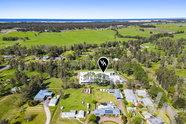 9 Oakfield Road Salt Ash NSW 2318 - Image 3