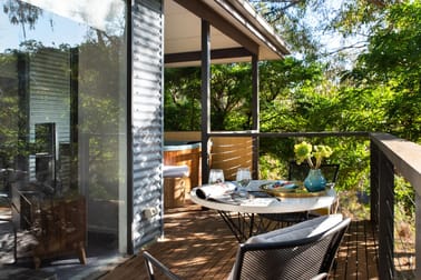 2/5 Swiss Mount Avenue Hepburn Springs VIC 3461 - Image 1