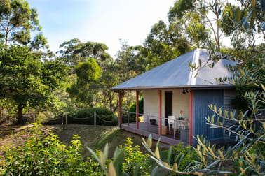 2/5 Swiss Mount Avenue Hepburn Springs VIC 3461 - Image 1