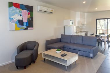 124 Princes Highway Port Fairy VIC 3284 - Image 3