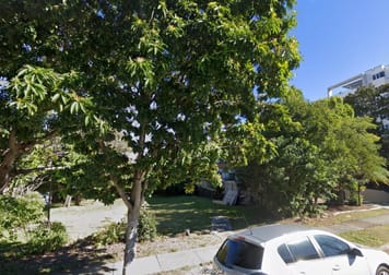 Click to view all images 2 Waverley Street Southport QLD 4215 - Image 3