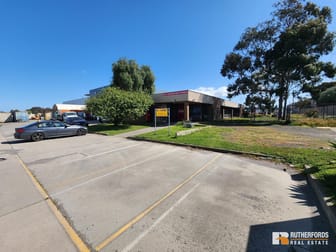 3/100 Olympia Street Tottenham VIC 3012 - Image 2