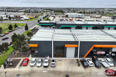 Click to view all images 16/20 Prosperity Street Truganina VIC 3029 - Image 3