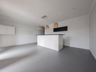 Click to view all images 9 Victoria Street Kerang VIC 3579 - Image 2