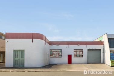 21 Carinish Road Oakleigh South VIC 3167 - Image 2