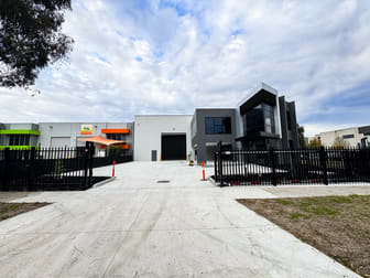 2 Morialta Road Cranbourne West VIC 3977 - Image 3