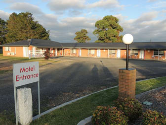 113 - 115 New England Highway Uralla NSW 2358 - Image 2