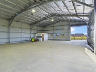 27 Jackson Crescent Bairnsdale VIC 3875 - Image 3